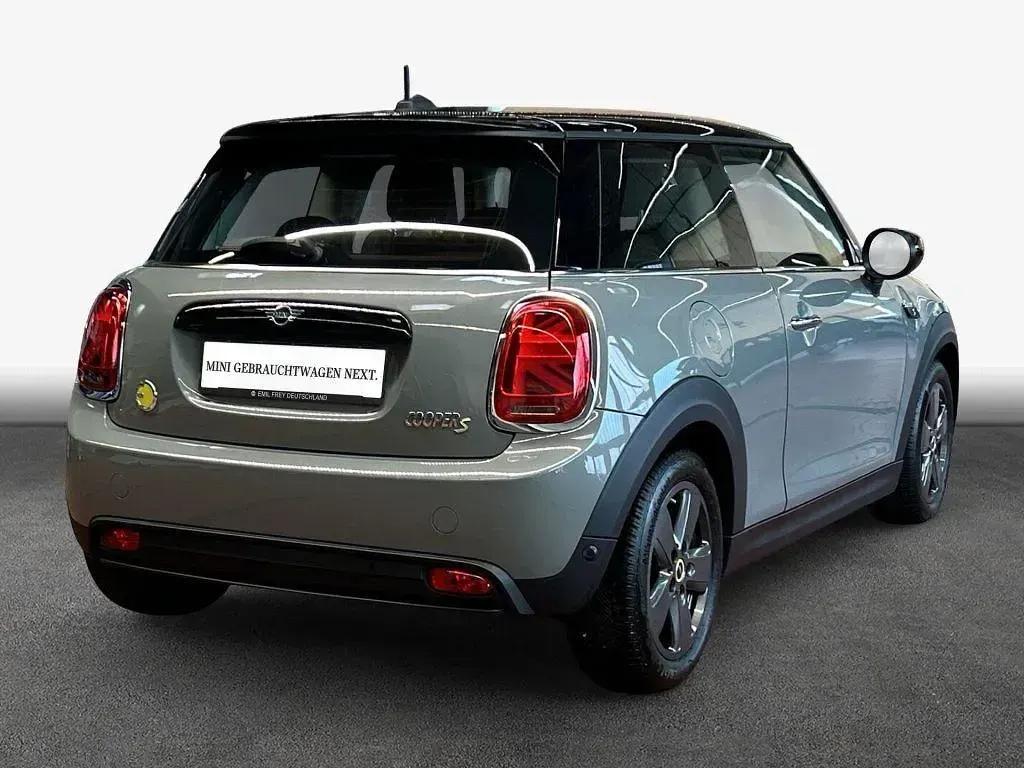 Occasion Mini Cooper SE Essential 135 kW (184 PK) 2022 Grijs Hatchback