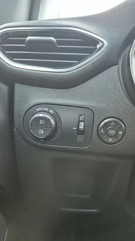 Gebraucht Opel Crossland Ultimate 110 PS (80 kW) 2018 Rot SUV