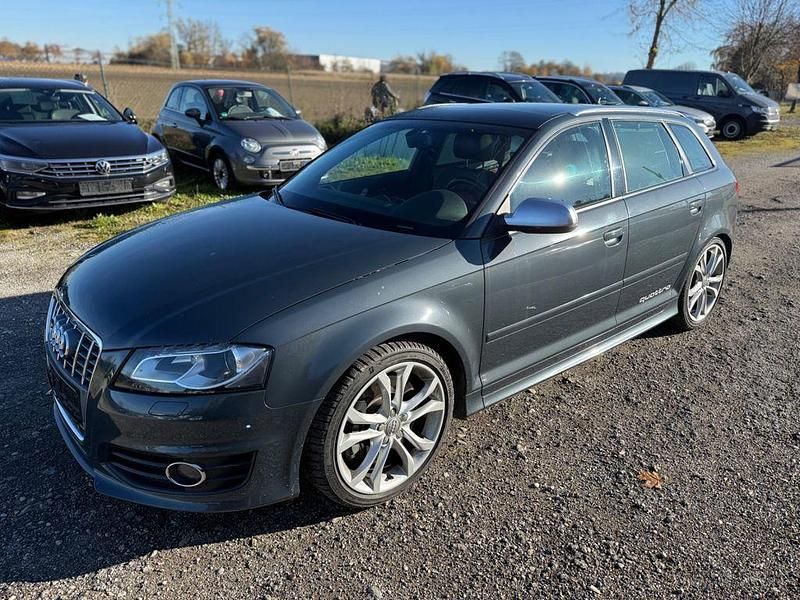 Grau Gebraucht 2010 Audi S3 Comfort Limousine | 13.950 € (Fairer Preis) - Bild 1/4