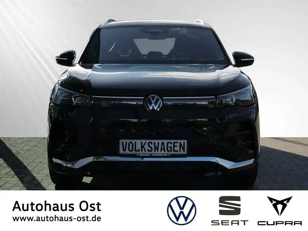 Gebraucht VW Tiguan R-line 150 PS (110 kW) 2025 Grenadillschwarz SUV