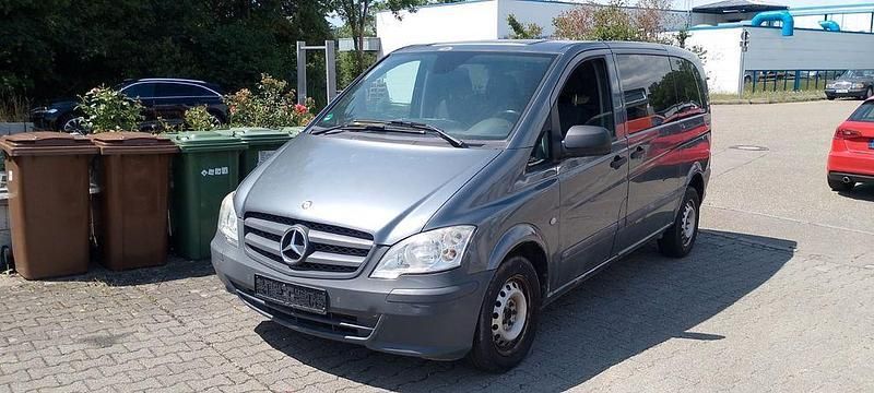 Grau Gebraucht 2012 Mercedes Vito Van / Kleinbus | 5.950 € - Bild 1/4