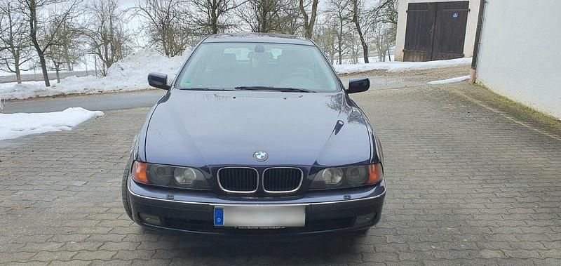Gebraucht BMW 528 193 PS (141 kW) 2000 Blau Kombi