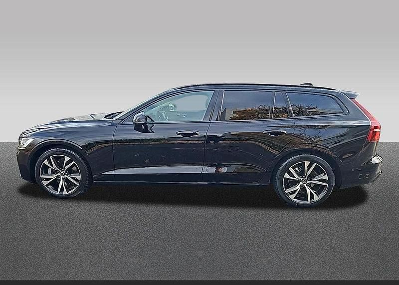 Gebraucht Volvo V60 Plus 197 PS (144 kW) 2025 Schwarz Kombi