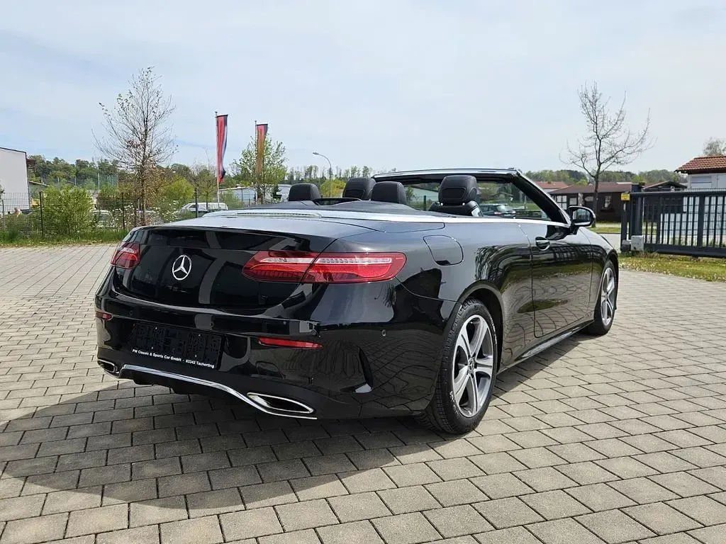 Gebraucht Mercedes E300 AMG line 245 PS (180 kW) 2017 Schwarz Cabrio