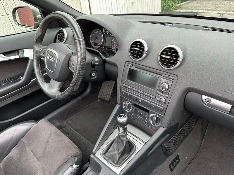 Gebraucht Audi A3 Cabriolet Ambition 125 PS (91 kW) 2011 Grau Cabrio