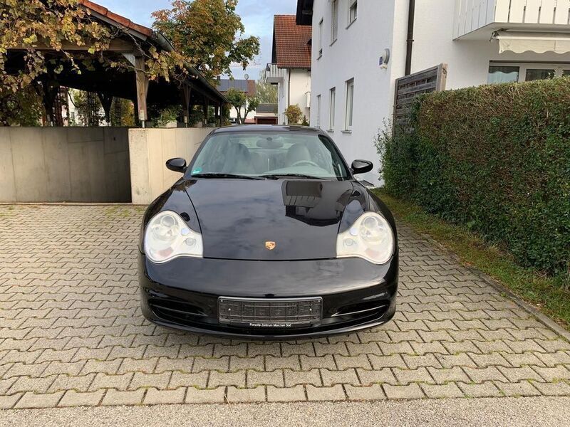 Schwarz Gebraucht 2003 Porsche 911 Carrera 4 Coupé | 25.996 € - Bild 1/4