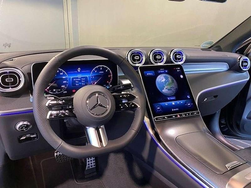 Gebraucht Mercedes GLC300 AMG 258 PS (189 kW) 2024 Unilack schwarz SUV