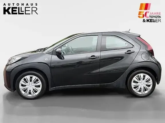 Gebraucht Toyota Aygo X X-play 72 PS (52 kW) 2023 Mysticschwarz mica metallic SUV
