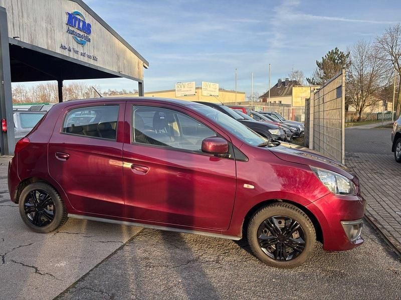 Gebraucht Mitsubishi Space Star Diamant Edition 71 PS (52 kW) 2016 Rot Kleinwagen