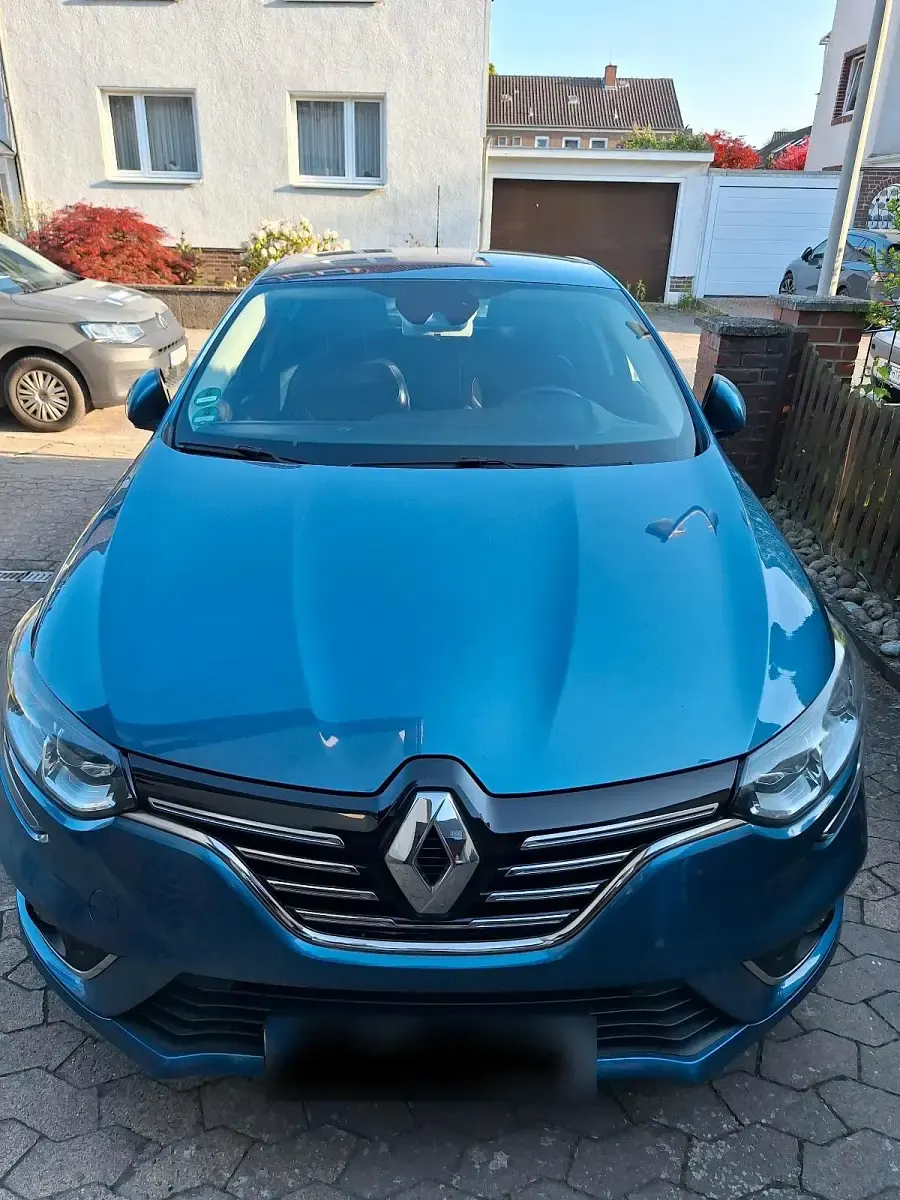 Gebraucht Renault Mégane III 110 PS (80 kW) 2016 Blau Limousine