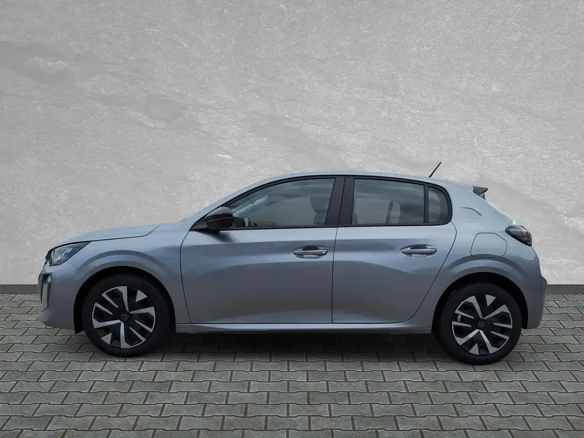 Neu Peugeot 208 Style 101 PS (74 kW) 2026 Artense silber Kleinwagen
