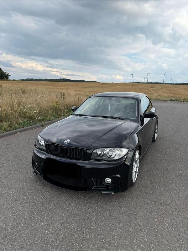 Schwarz Gebraucht 2008 BMW 120 Coupé Coupé | 7.900 € (Fairer Preis) - Bild 1/4