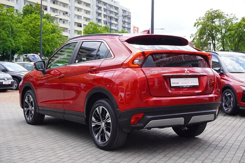 Używany Mitsubishi Eclipse Cross Active 163 KM (119 kW) 2019 Czerwony SUV