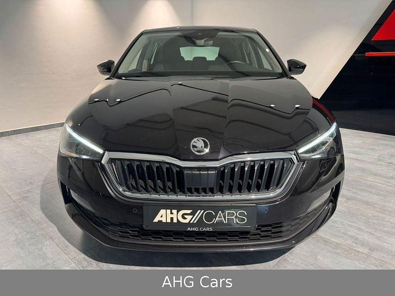 Schwarz Gebraucht 2021 Skoda Scala Ambition Kleinwagen | 19.999 € (Fairer Preis) - Bild 1/4
