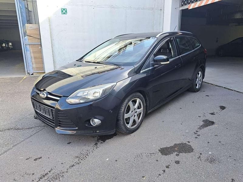 Gebraucht Ford Focus Titanium 182 PS (133 kW) 2011 Pantherschwarz metallic Kombi