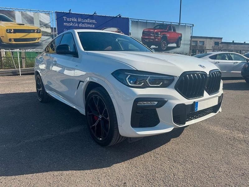 Weiß Gebraucht 2021 BMW X6 M50 Sport Line SUV | 57.000 € (Superpreis) - Bild 1/4