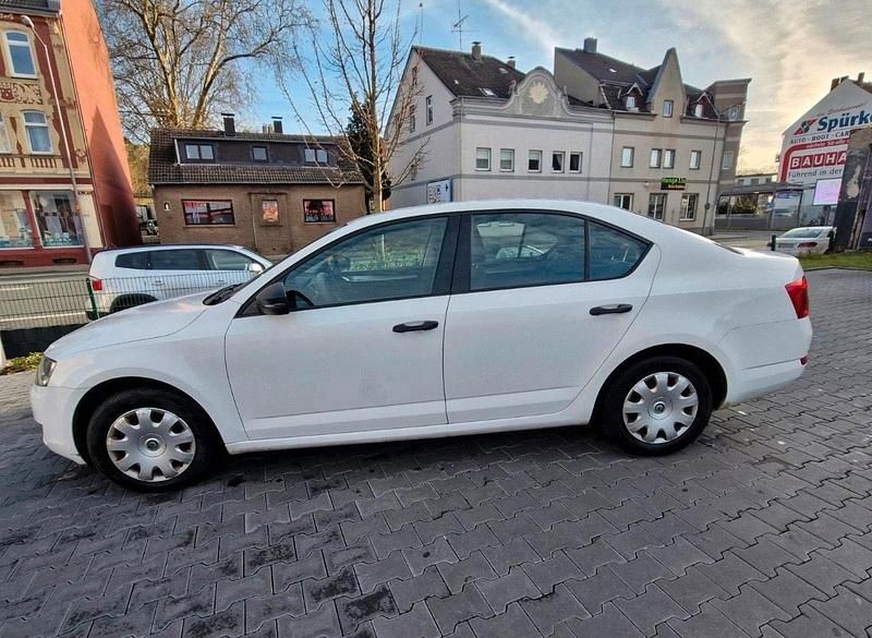 Gebraucht Skoda Octavia 105 PS (77 kW) 2013 Weiß Limousine