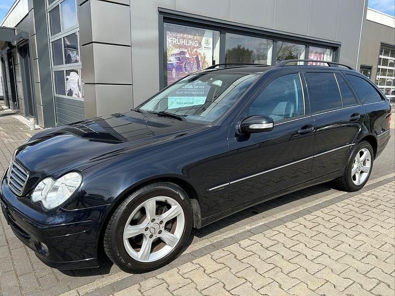 Gebraucht Mercedes C180 143 PS (105 kW) 2005 Diamantschwarz Kombi