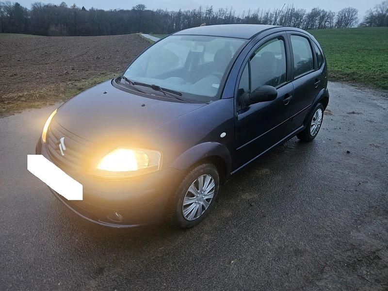 Schwarz Gebraucht 2004 Citroën C3 Limousine | 1.399 € (Fairer Preis) - Bild 1/4