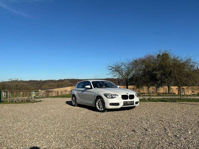 Gebraucht BMW 116 116 PS (85 kW) 2012 Weiß Kleinwagen