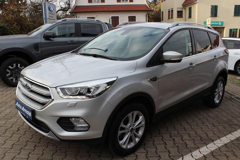 Gebraucht Ford Kuga Titanium 150 PS (110 kW) 2018 Silber SUV