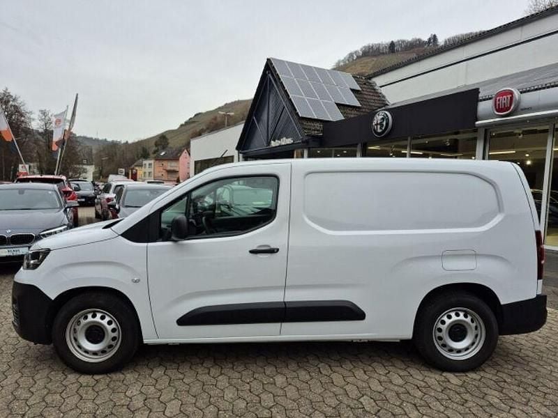 Gebraucht Fiat e-Doblò 100 kW (136 PS) 2022 Weiß Van / Kleinbus