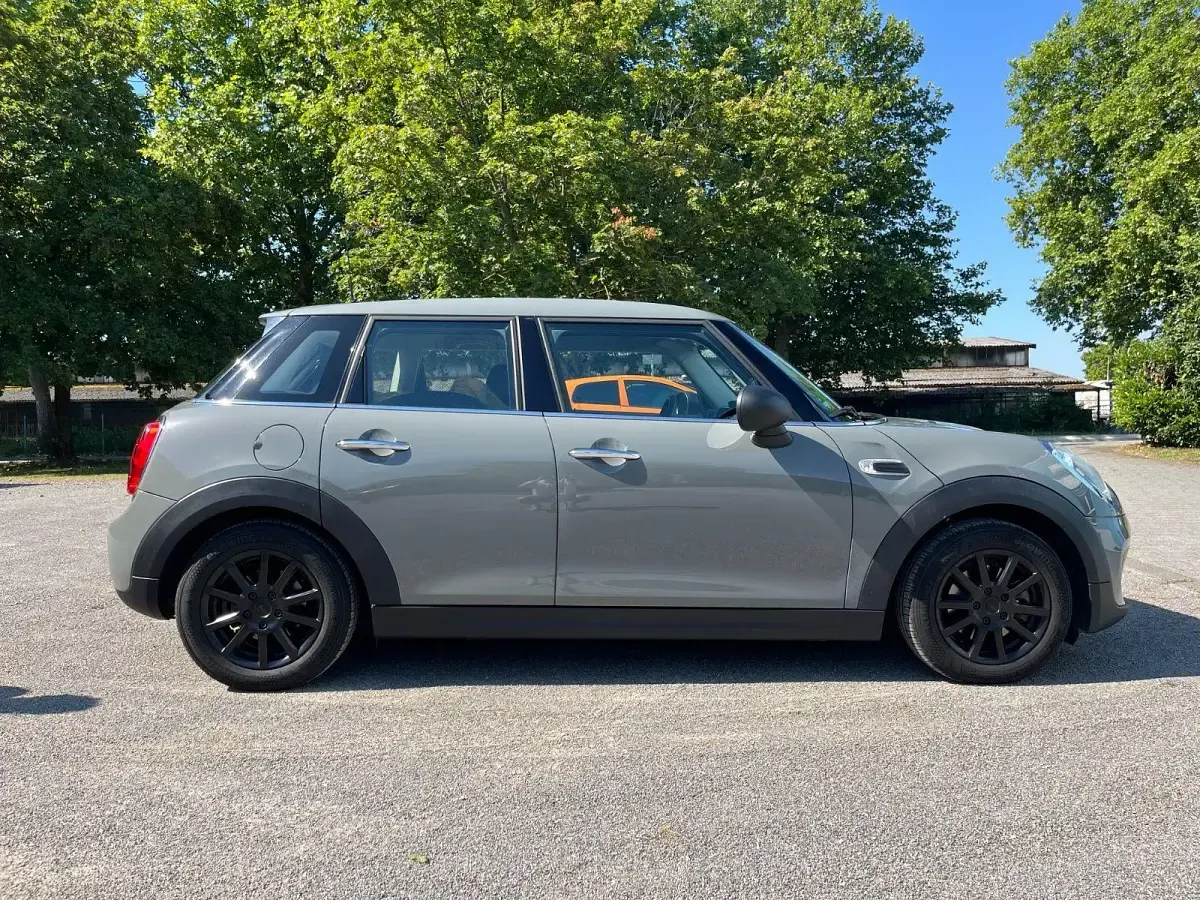 Gebraucht Mini ONE 75 PS (55 kW) 2018 Grau Kleinwagen