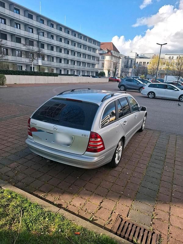 Gebraucht Mercedes C220 150 PS (110 kW) 2004 Grau Kombi