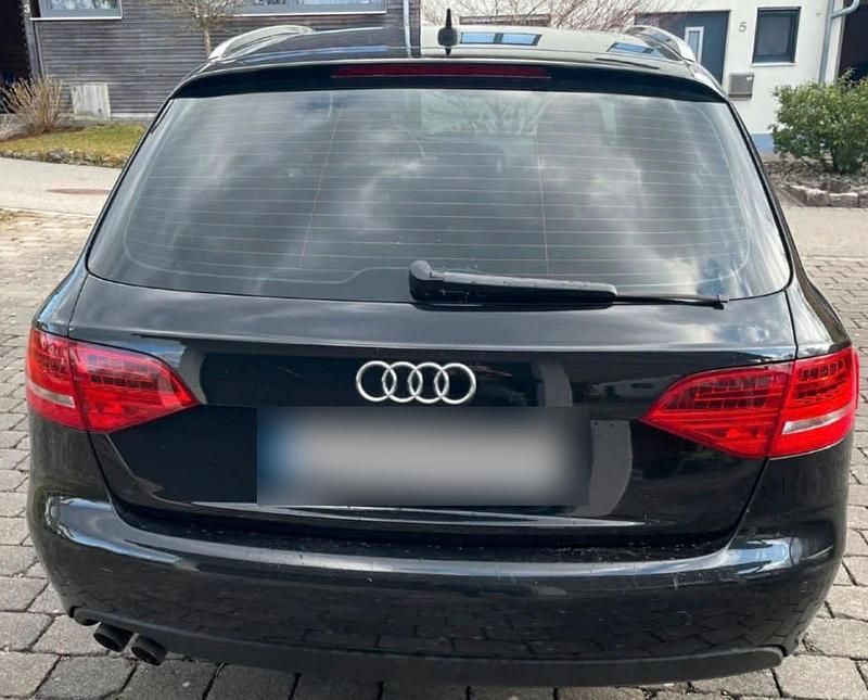 Second-hand Audi A4 Attraction 143 CP (105 kW) 2011 Negru Break