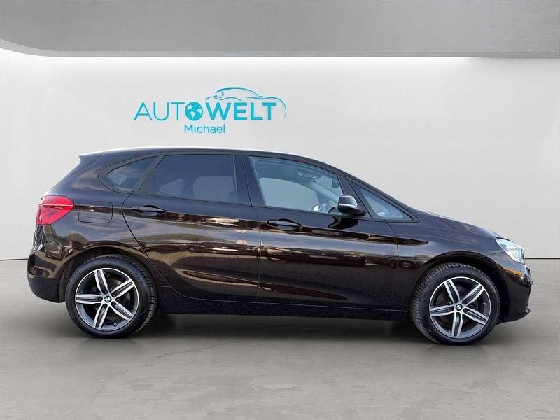 Gebraucht BMW 220 192 PS (141 kW) 2015 Sparkling brown Van / Kleinbus