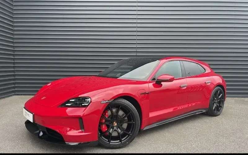 Używany Porsche Taycan Sport Turismo 514 kW (700 KM) 2025 Kombi