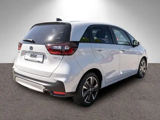 Gebraucht Honda Jazz Advance 122 PS (89 kW) 2023 Premium sunlight white Kleinwagen