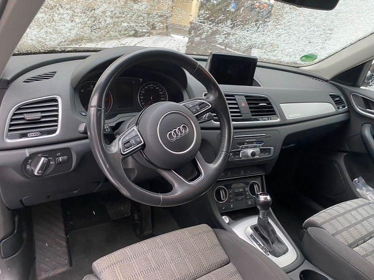 Gebraucht Audi Q3 Sport 150 PS (110 kW) 2016 Schwarz SUV