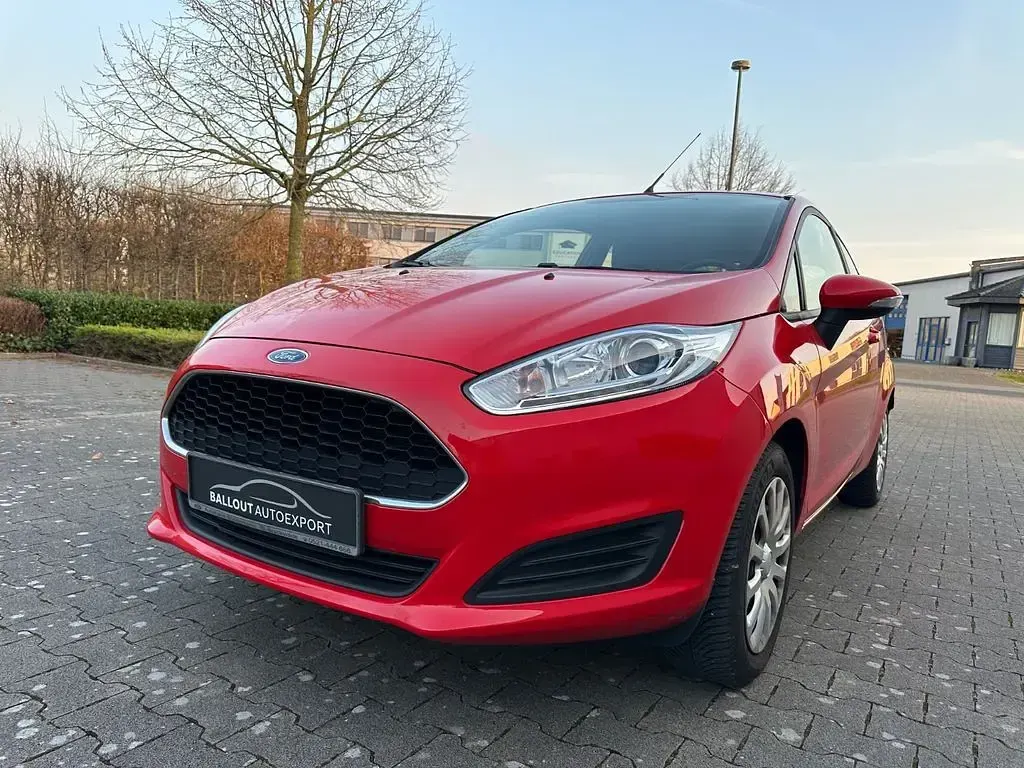 Usata Ford Fiesta 60 CV (44 kW) 2016 Rosso Utilitaria