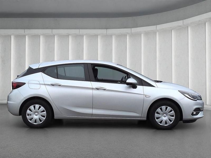 Gebraucht Opel Astra Business Edition 110 PS (80 kW) 2020 Silber metallic[silber] Limousine