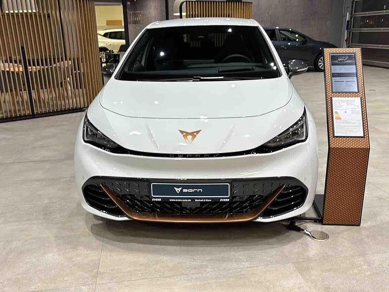 Neu Cupra Born VZ 239 kW (326 PS) 2026 Glacial white metallic Kleinwagen
