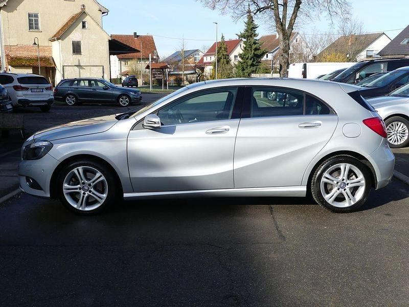 Gebraucht Mercedes A250 211 PS (155 kW) 2015 Silber Limousine