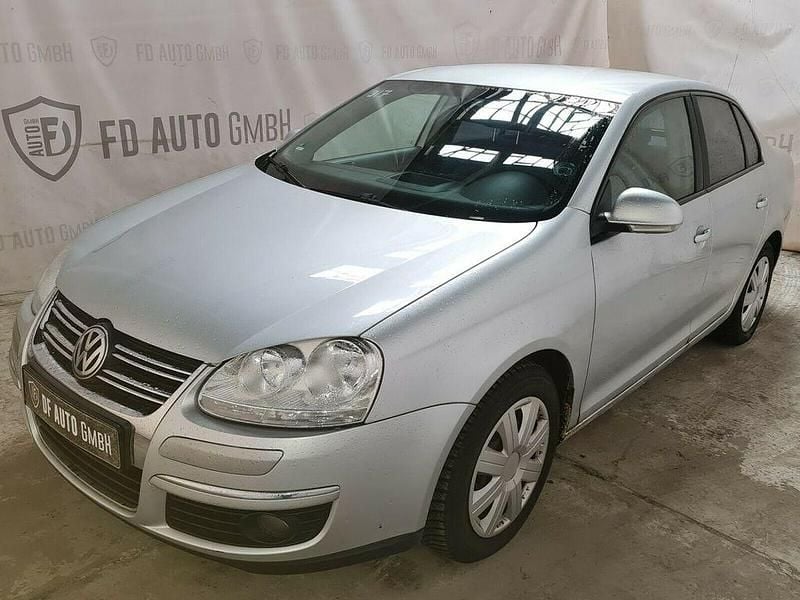 Silber Gebraucht 2005 VW Jetta Trendline Limousine | 1.290 € (Guter Preis) - Bild 1/4