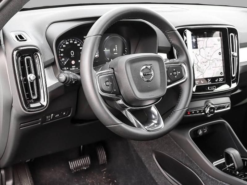 Gebraucht Volvo XC40 Plus 211 PS (155 kW) 2023 Weiß SUV