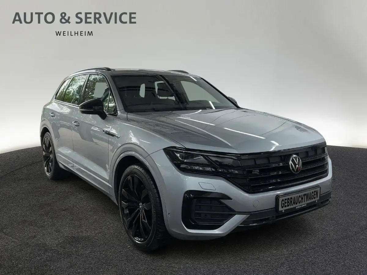 Gebraucht VW Touareg R-line 231 PS (169 kW) 2023 Silber SUV