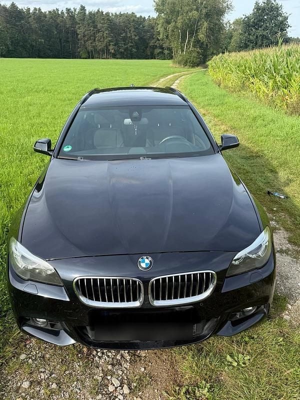 Schwarz Gebraucht 2015 BMW 520 M Sport Limousine | 19.000 € (Etwas zu teuer) - Bild 1/4
