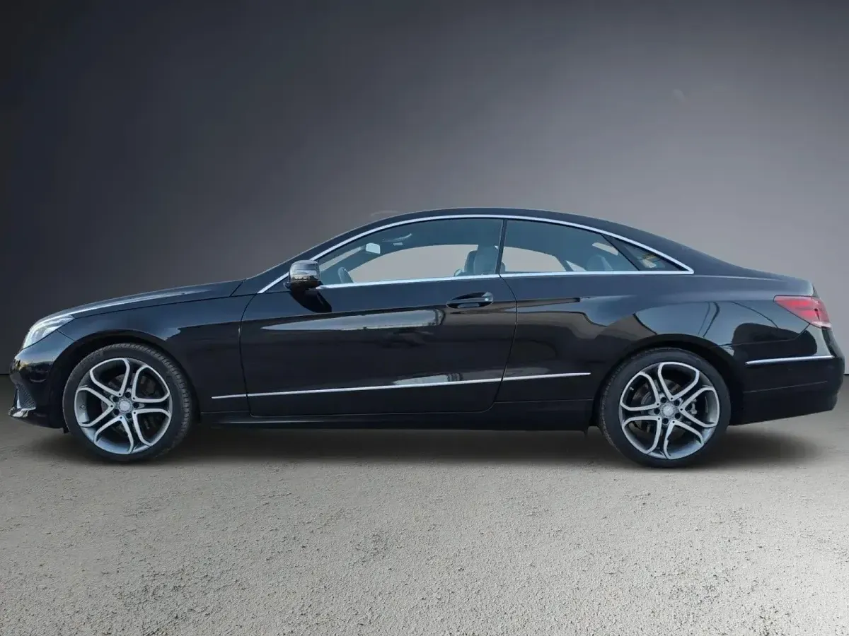 Usado Mercedes E200 184 CV (135 kW) 2014 Negro Coupe
