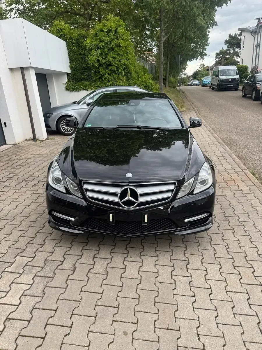 Gebraucht Mercedes E500 408 PS (300 kW) 2012 Schwarz Coupé