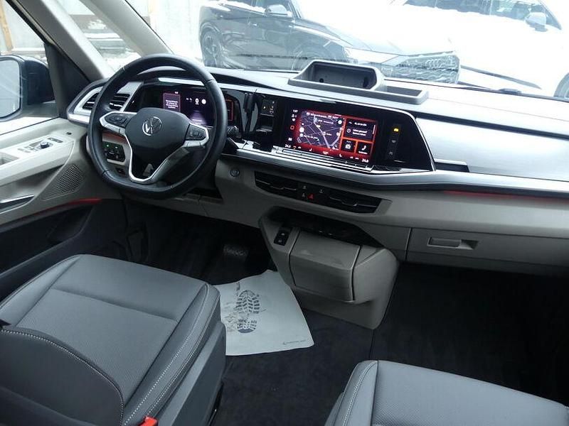 Gebraucht VW Multivan Life 150 PS (110 kW) 2025 Beige Van