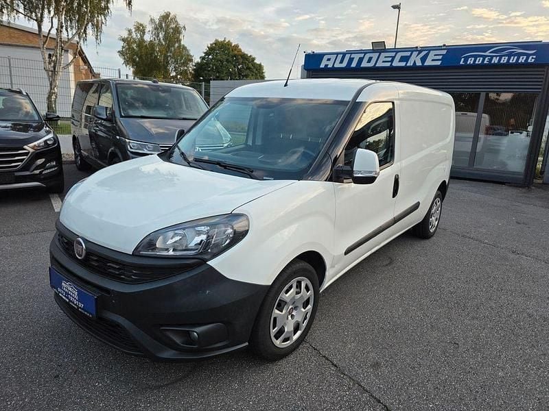 Weiß Gebraucht 2018 Fiat Doblò Van / Kleinbus | 6.999 € (Guter Preis) - Bild 1/4