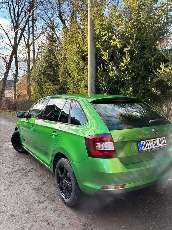 Gebraucht Skoda Rapid Drive 110 PS (80 kW) 2018 Grün Limousine