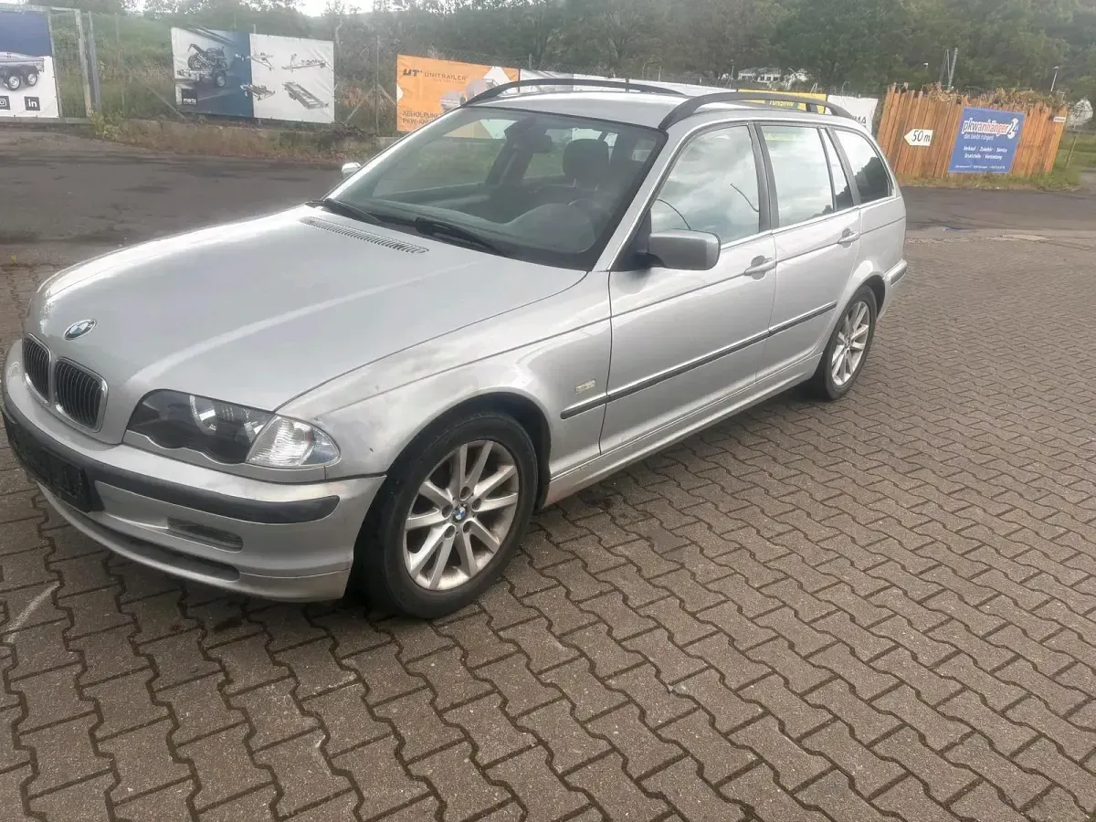 Gebraucht BMW 320 150 PS (110 kW) 2000 Silber Kombi