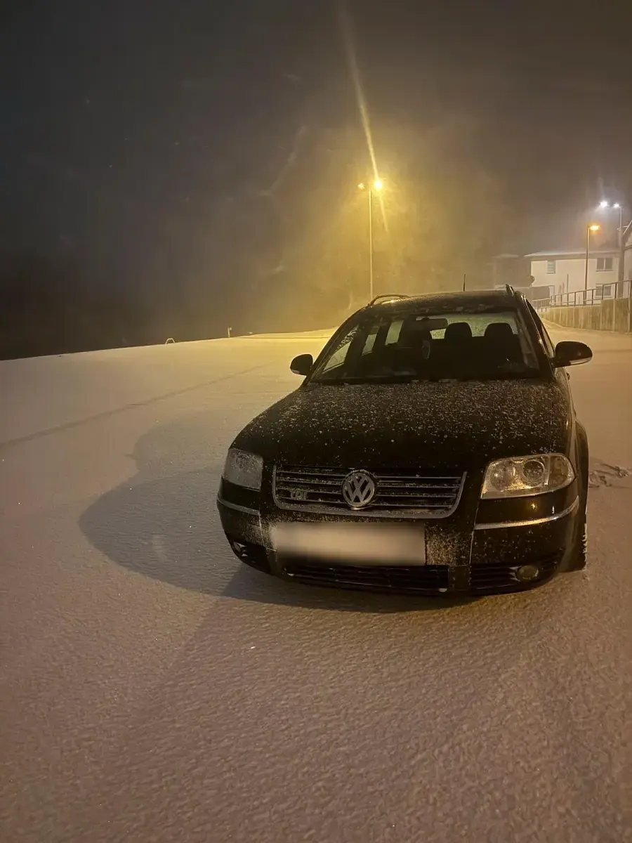 Usata VW Passat 131 CV (96 kW) 2003 Nero Station wagon