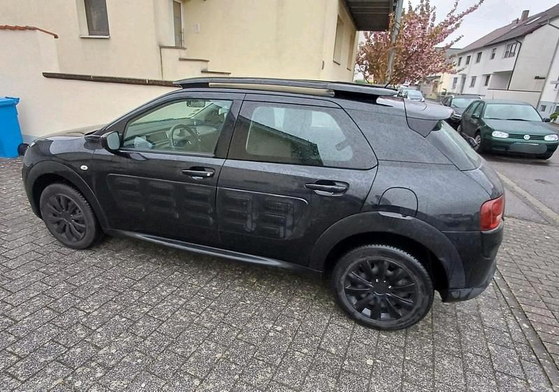 Gebraucht Citroën C4 Cactus PureTech 82 PS (60 kW) 2016 Schwarz Kleinwagen