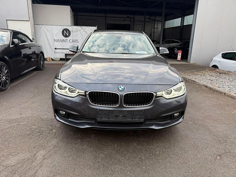 Gebraucht BMW 318 Performance 150 PS (110 kW) 2018 Grau Kombi